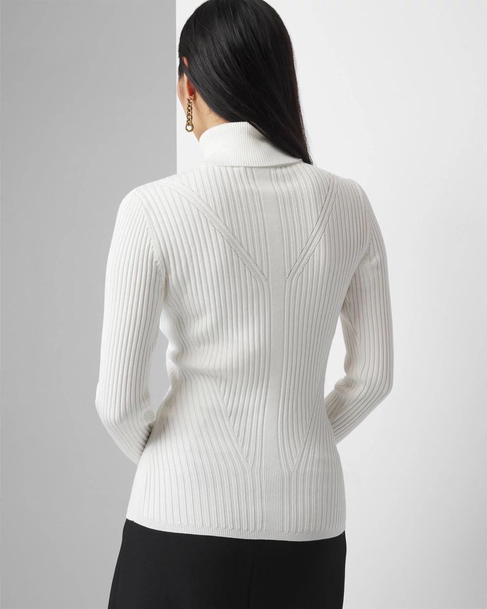 まみ Ribbed Turtleneck Sweater | White House Black Market